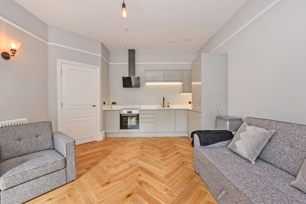 Luxury Apartment Stay Кардифф Экстерьер фото